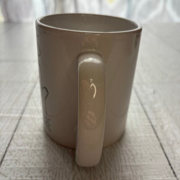 Cat Lovers White Mug – “It Has Cattitude” Funny Coffee Cup - Picture 2 of 8